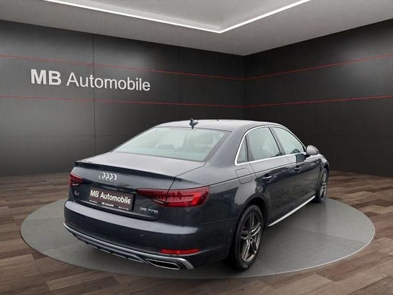 Gebraucht Audi A4 S-Line 150 PS (110 kW) 2019 Grau Limousine
