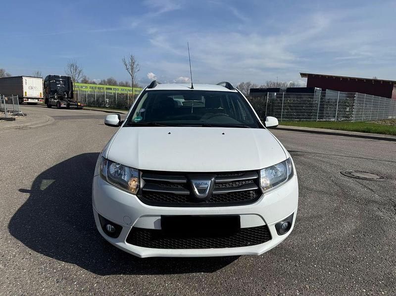 Gebraucht Dacia Logan MCV Lauréate 75 PS (55 kW) 2014 Silber Kombi