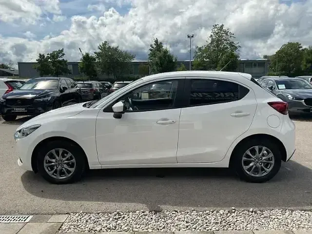 Gebraucht Mazda 2 Exclusive-Line 272 PS (200 kW) 2023 Weiß Kleinwagen