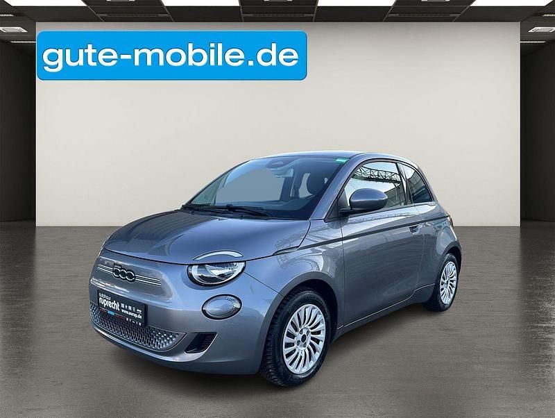 Grau Gebraucht 2022 Fiat 500e Action Limousine | 11.990 € (Superpreis) - Bild 1/4