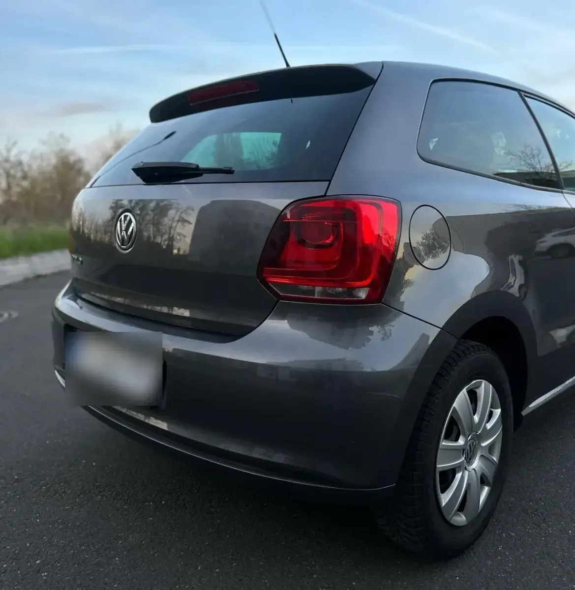 Gebraucht VW Polo 68 PS (50 kW) 2010 Grau Kleinwagen