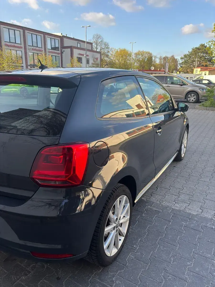 Gebraucht VW Polo Highline 110 PS (80 kW) 2015 Grau Kleinwagen