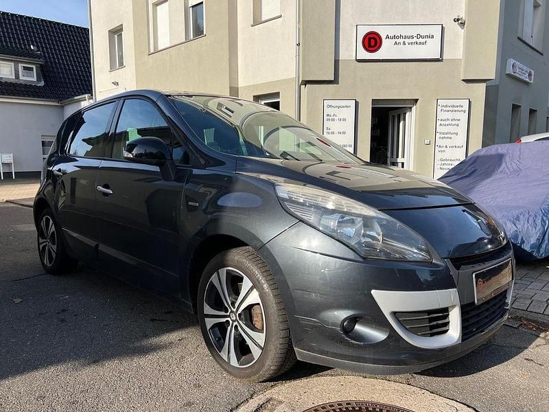 Grau Gebraucht 2011 Renault Scénic III Bose Edition Van / Kleinbus | 6.500 € - Bild 1/4