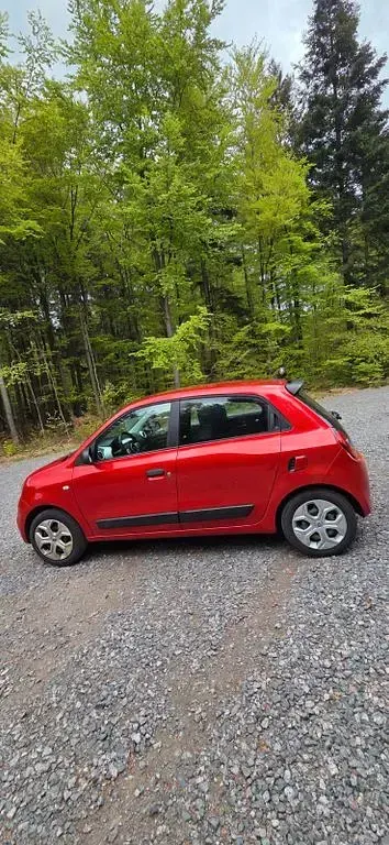 Używany Renault Twingo 65 KM (47 kW) 2020 Czerwony Hatchback