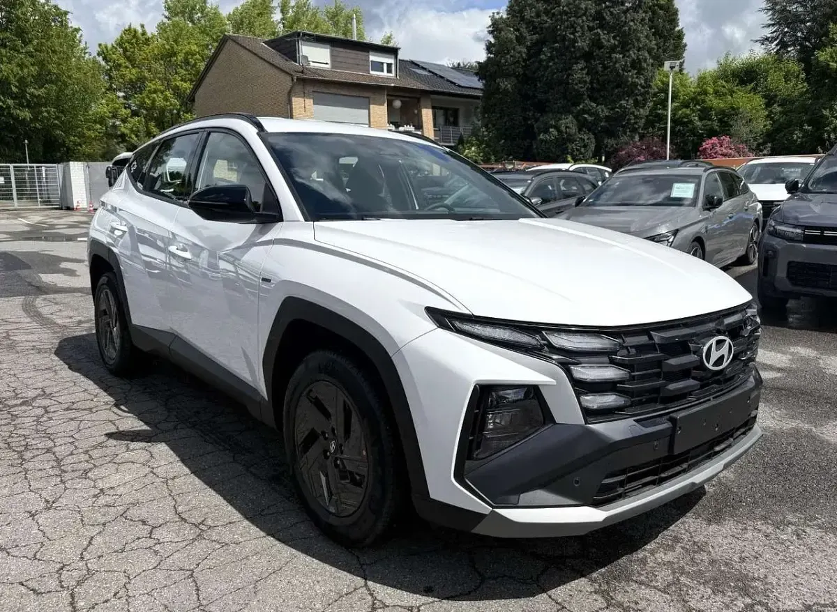 Neu Hyundai Tucson Blackline 150 PS (110 kW) 2026 Weiß SUV