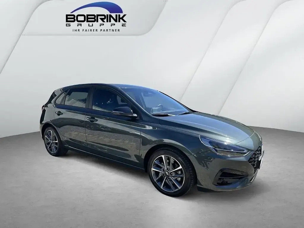 Gebraucht Hyundai i30 Advantage 99 PS (72 kW) 2025 Grün Limousine