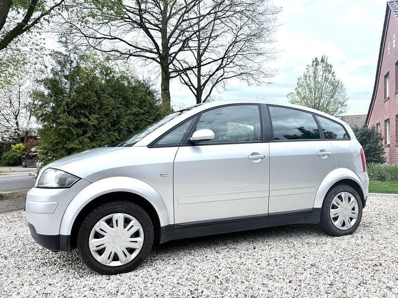 Second-hand Audi A2 75 CP (55 kW) 2004 Argintiu Hatchback
