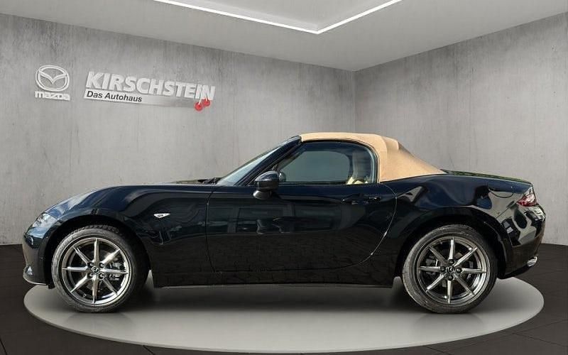 Neu Mazda MX5 Kazari 132 PS (97 kW) 2025 Schwarz Cabrio