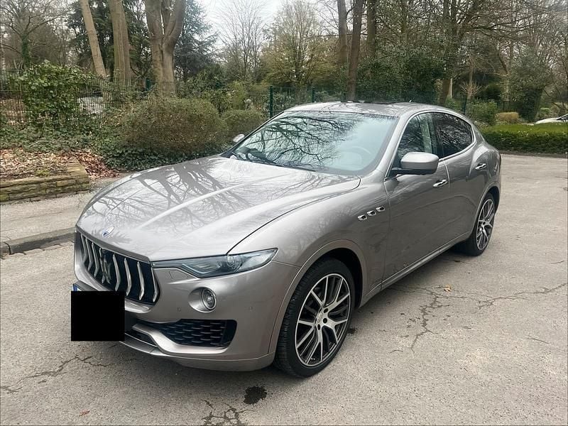 Gebraucht Maserati Levante 350 PS (257 kW) 2018 Grau SUV