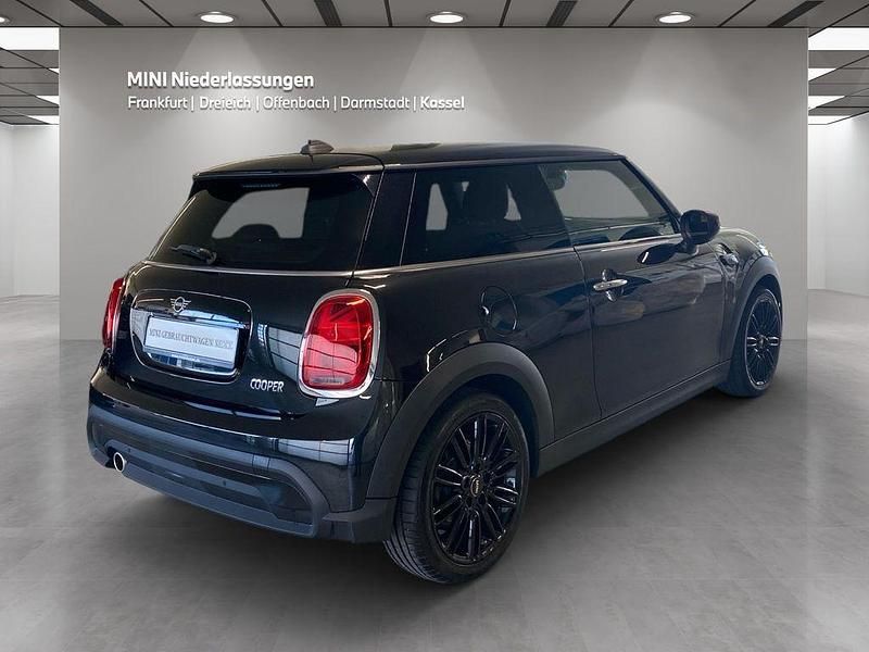 Gebraucht Mini Cooper 136 PS (100 kW) 2023 Schwarz Kleinwagen