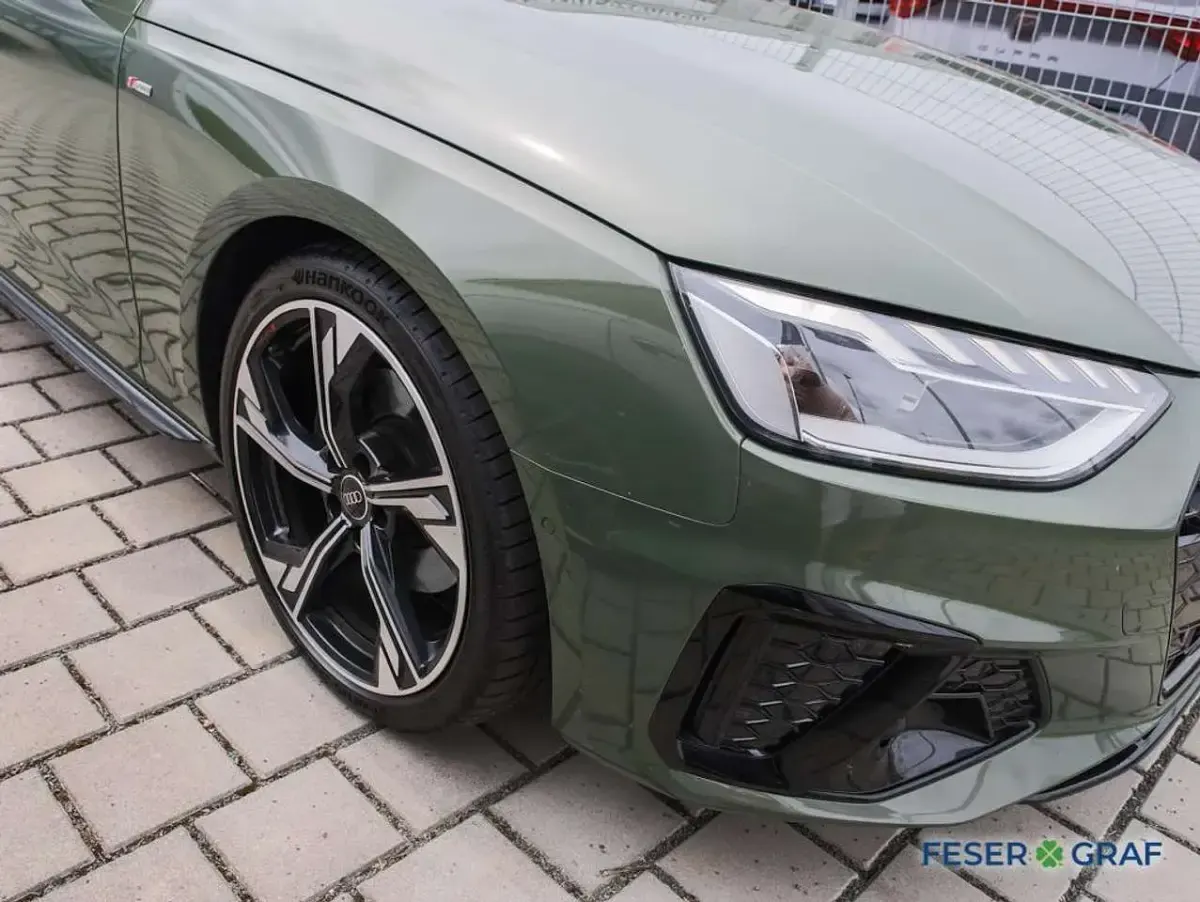 Gebraucht Audi A4 S-Line 163 PS (119 kW) 2023 Distriktgrün Kombi