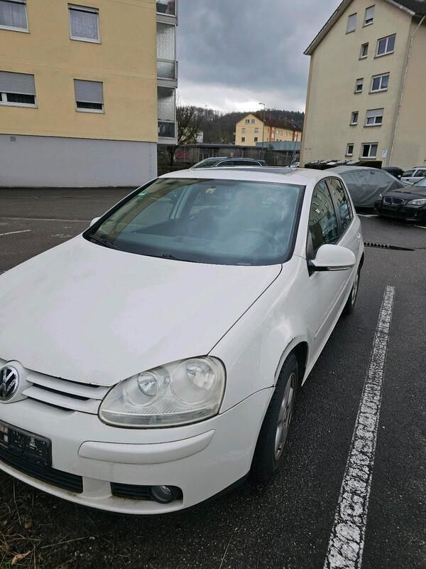 Weiß Gebraucht 2006 VW Golf V Limousine | 1.999 € (Guter Preis) - Bild 1/4