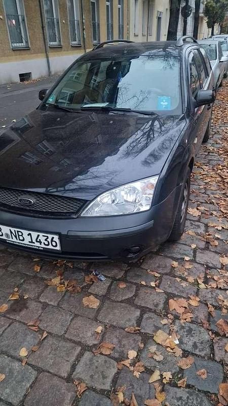 Gebraucht Ford Mondeo 125 PS (91 kW) 2002 Schwarz Kombi