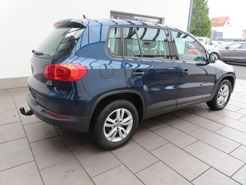 Gebraucht VW Tiguan Trendline 125 PS (91 kW) 2015 Blau SUV