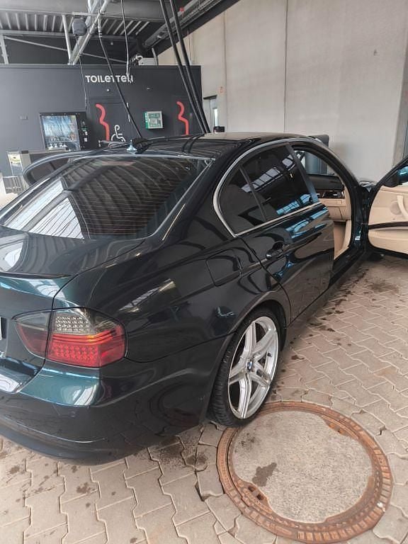 Gebraucht BMW 325 296 PS (217 kW) 2008 Grün Limousine