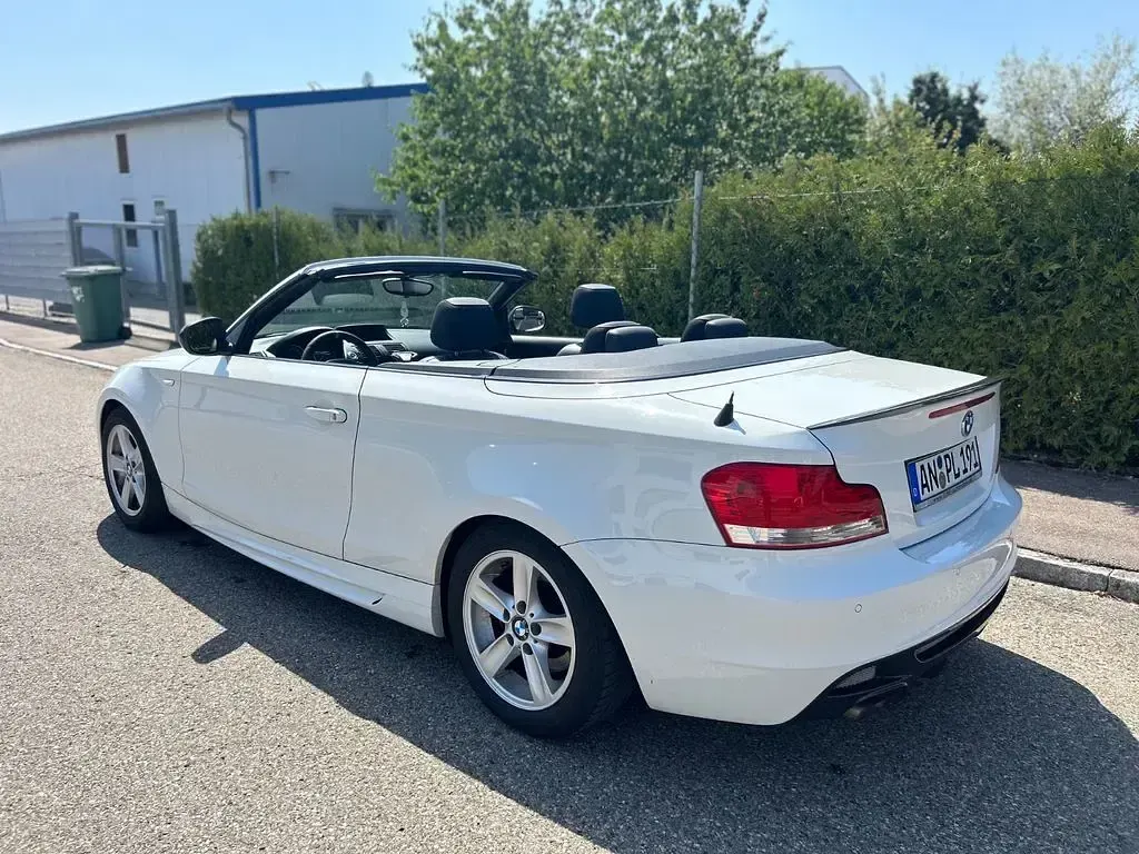 Gebraucht BMW 118 Cabriolet Sport Line 143 PS (105 kW) 2010 Weiß Cabrio