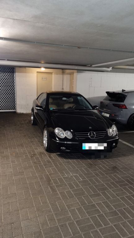 Schwarz Gebraucht 2004 Mercedes CLK500 Avantgarde Coupé | 14.000 € - Bild 1/4