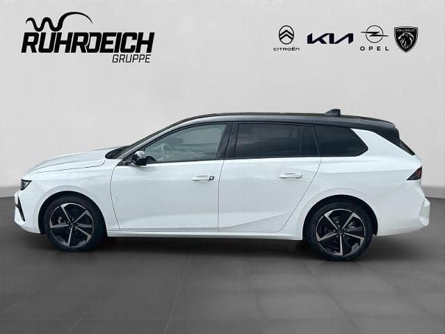 Neu Opel Astra 131 PS (96 kW) 2025 Arktis weiß Kombi