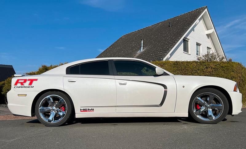 Gebraucht Dodge Charger 375 PS (275 kW) 2013 Weiß Limousine
