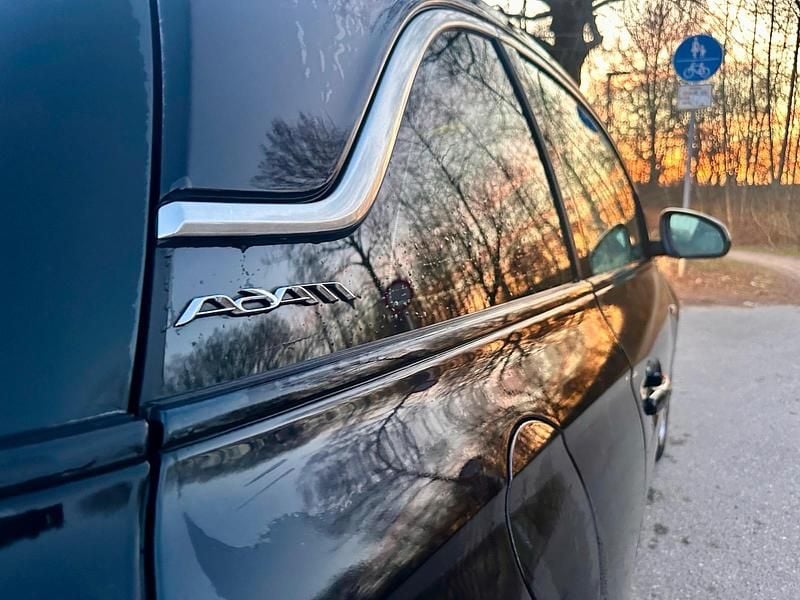 Gebraucht Opel Adam 101 PS (74 kW) 2017 Schwarz Kleinwagen