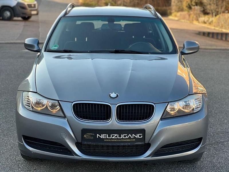Gebraucht BMW 316 116 PS (85 kW) 2011 Grau Kombi