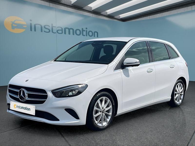 Gebraucht 2021 Mercedes B200 Van / Kleinbus | 27.399 € (Teuer) - Bild 1/4