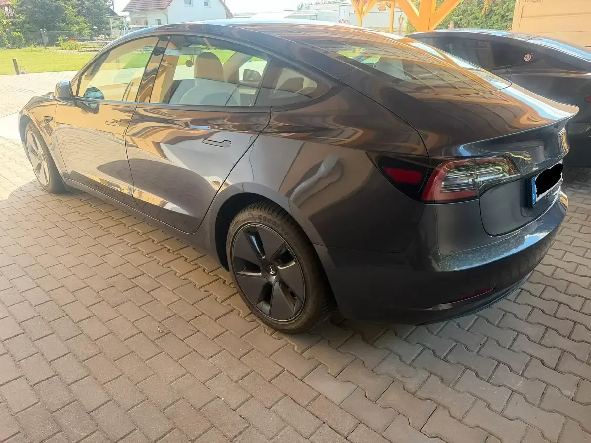 Gebraucht Tesla Model 3 Standard Range Plus 224 kW (305 PS) 2021 Grau Limousine