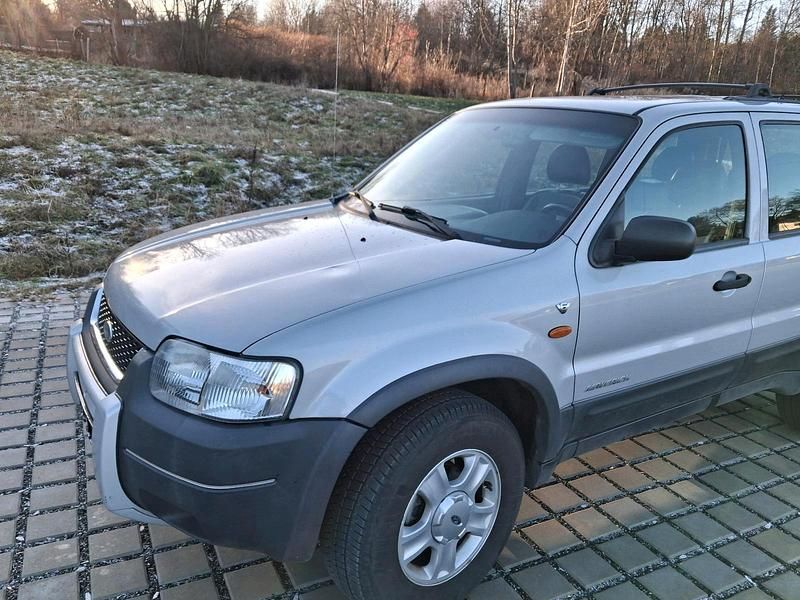 Grau Gebraucht 2002 Ford Maverick SUV | 6.000 € - Bild 1/4