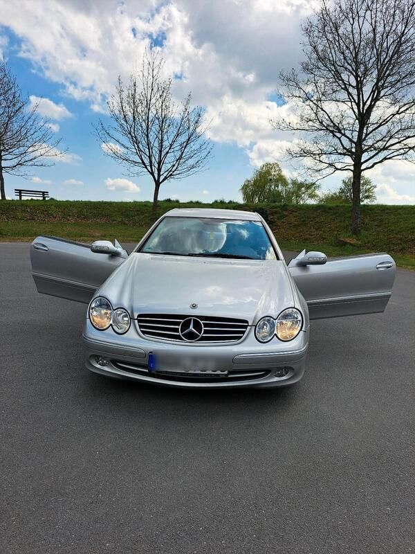 Silber Gebraucht 2005 Mercedes CLK200 Coupé | 3.700 € (Guter Preis) - Bild 1/4
