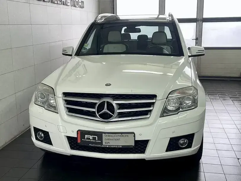 Gebraucht Mercedes GLK320 AMG Edition 1 224 PS (164 kW) 2009 Calcitweiss  unilack SUV