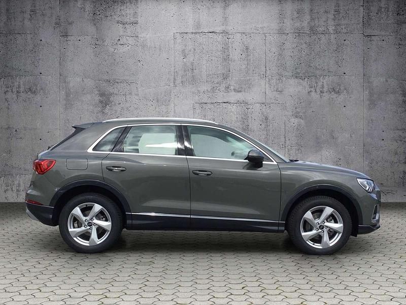Gebraucht Audi Q3 Advanced Plus 150 PS (110 kW) 2025 Chronosgrau metallic SUV