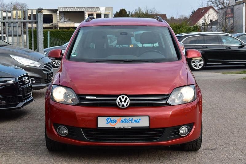 Gebraucht VW Golf VI Team 105 PS (77 kW) 2010 Rot Kleinwagen