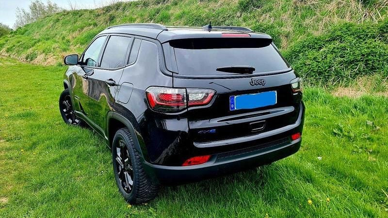 Second-hand Jeep Compass 241 CP (177 kW) 2022 Negru SUV