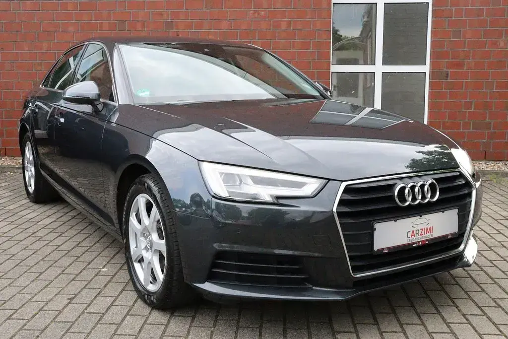Gebraucht Audi A4 Basis 150 PS (110 kW) 2016 Grau Limousine