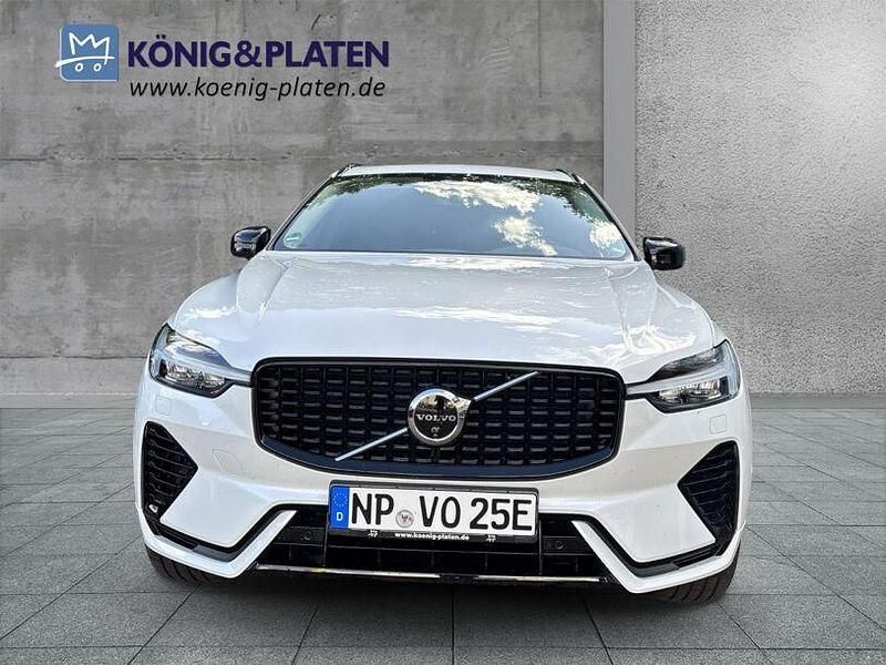 Gebraucht Volvo XC60 Plus 257 PS (189 kW) 2024 Crystal white (weiß) SUV