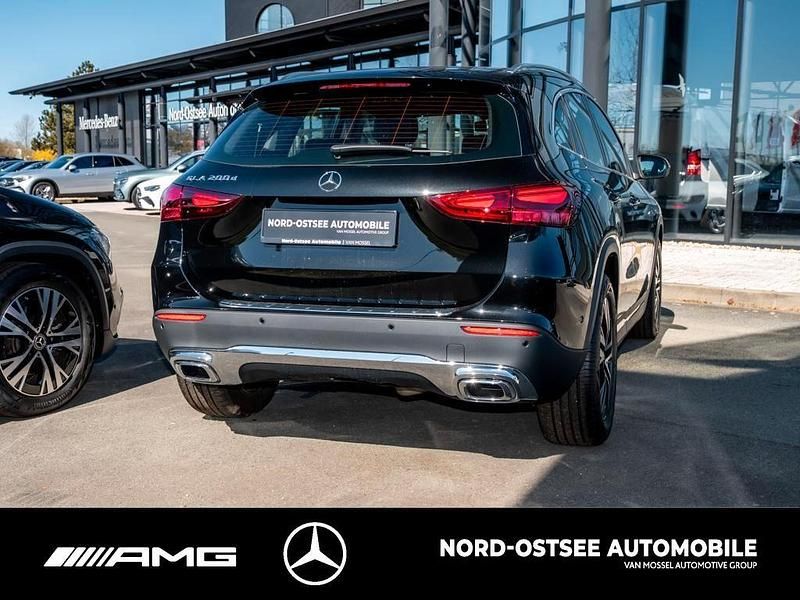 Gebraucht Mercedes GLA200 Progressive 150 PS (110 kW) 2025 Metalliclack kosmosschwarz SUV
