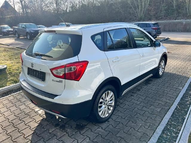 Gebraucht Suzuki SX4 S-Cross Comfort 120 PS (88 kW) 2014 Weiß SUV
