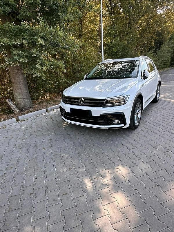 Weiß Gebraucht 2020 VW Tiguan R-line SUV | 29.000 € (Guter Preis) - Bild 1/4