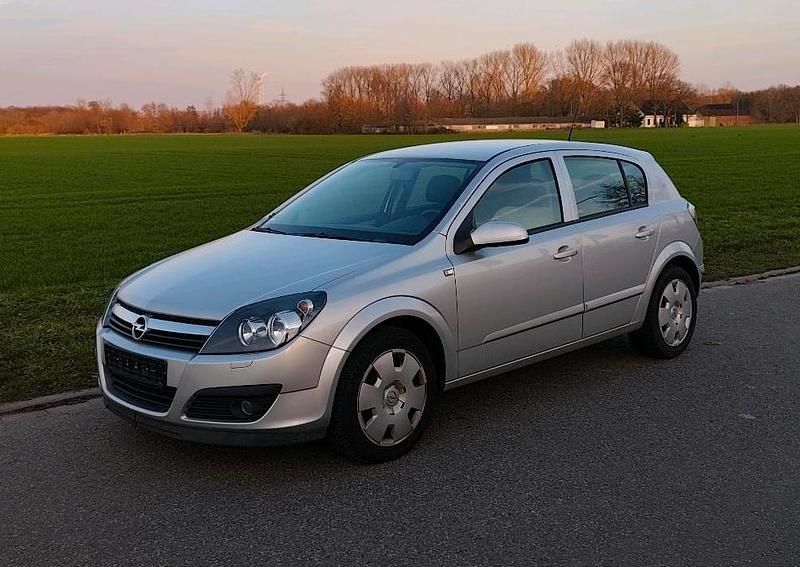 Gebraucht Opel Astra 77 PS (56 kW) 2006 Silber Kleinwagen