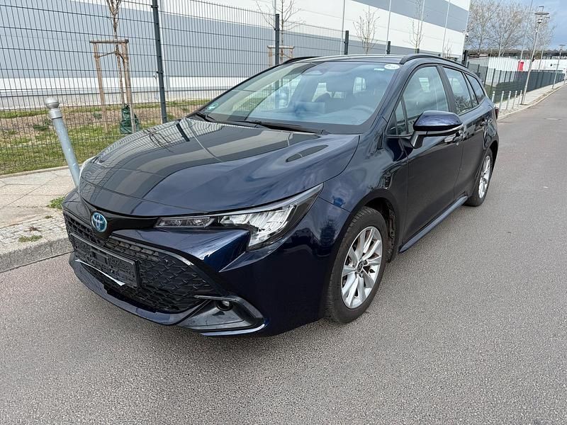 Gebraucht Toyota Corolla 140 PS (102 kW) 2024 Blau Kombi