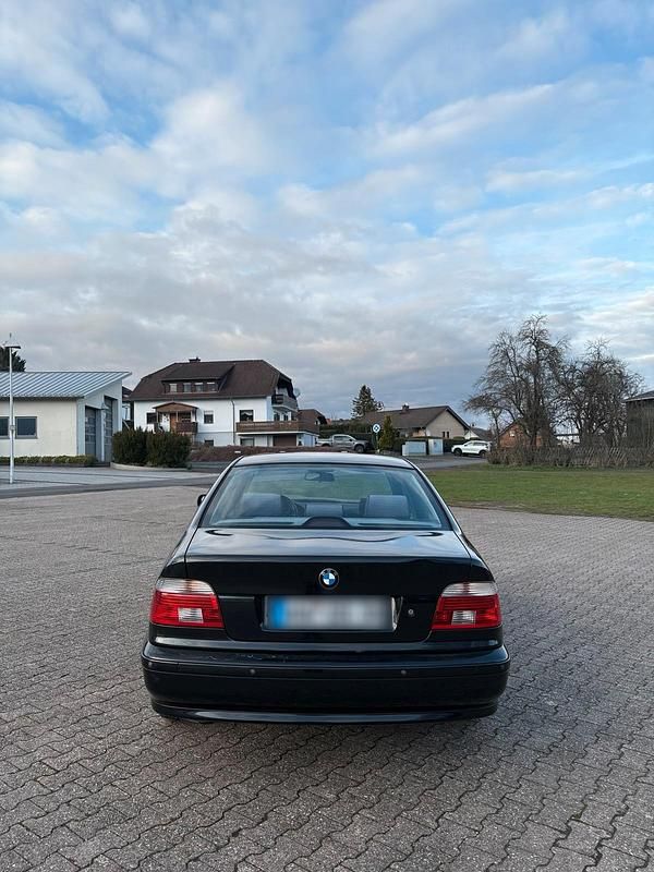 Gebraucht BMW 525 192 PS (141 kW) 2001 Schwarz Limousine