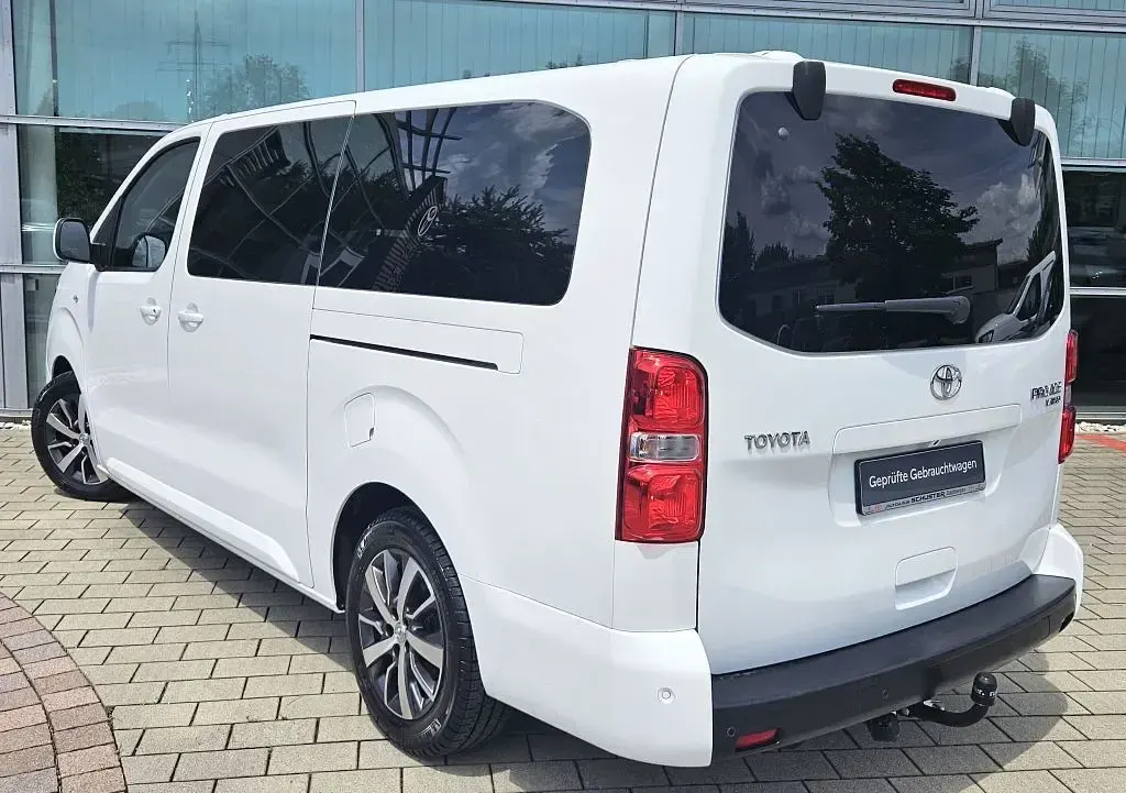 Gebraucht Toyota Proace Verso Plus 177 PS (130 kW) 2021 Weiß Kombi