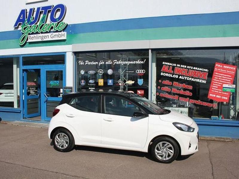 Weiß Gebraucht 2020 Hyundai i10 Style Kleinwagen | 11.990 € (Fairer Preis) - Bild 1/4