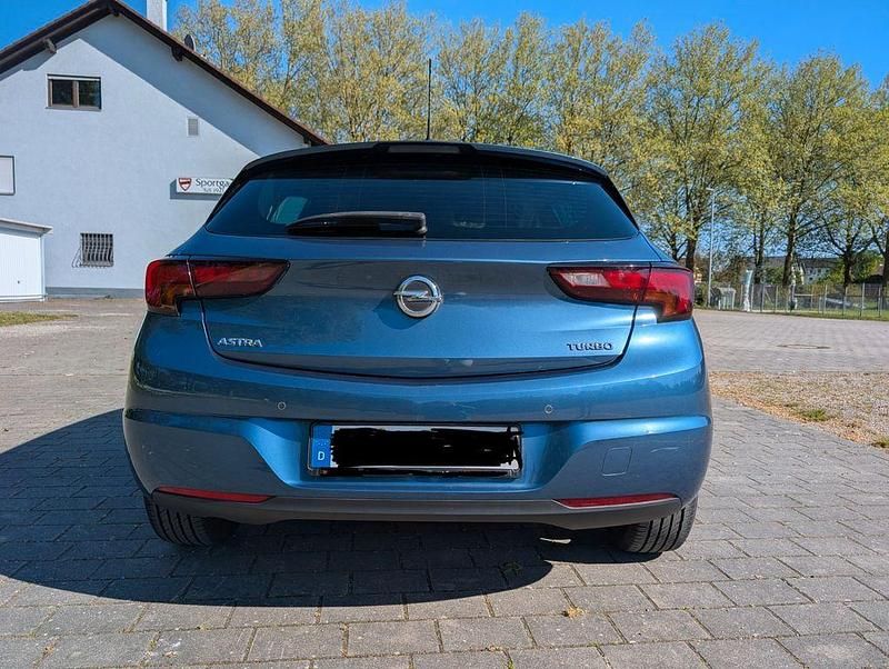 Usata Opel Astra Active 125 CV (91 kW) 2017 Blu Berlina