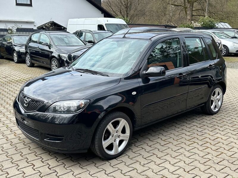 Schwarz Gebraucht 2006 Mazda 2 Active Limousine | 590 € (Superpreis) - Bild 1/4