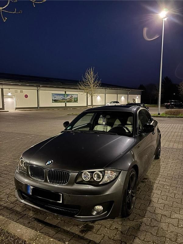 Gebraucht BMW 118 Coupé 143 PS (105 kW) 2012 Grau Coupé