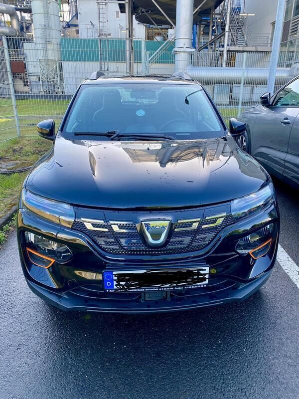 Schwarz Gebraucht 2022 Dacia Spring Comfort Plus Kleinwagen | 10.500 € (Fairer Preis) - Bild 1/4