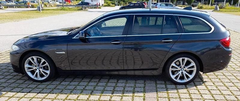 Second-hand BMW 535 Sport Line 313 CP (230 kW) 2015 Negru Break
