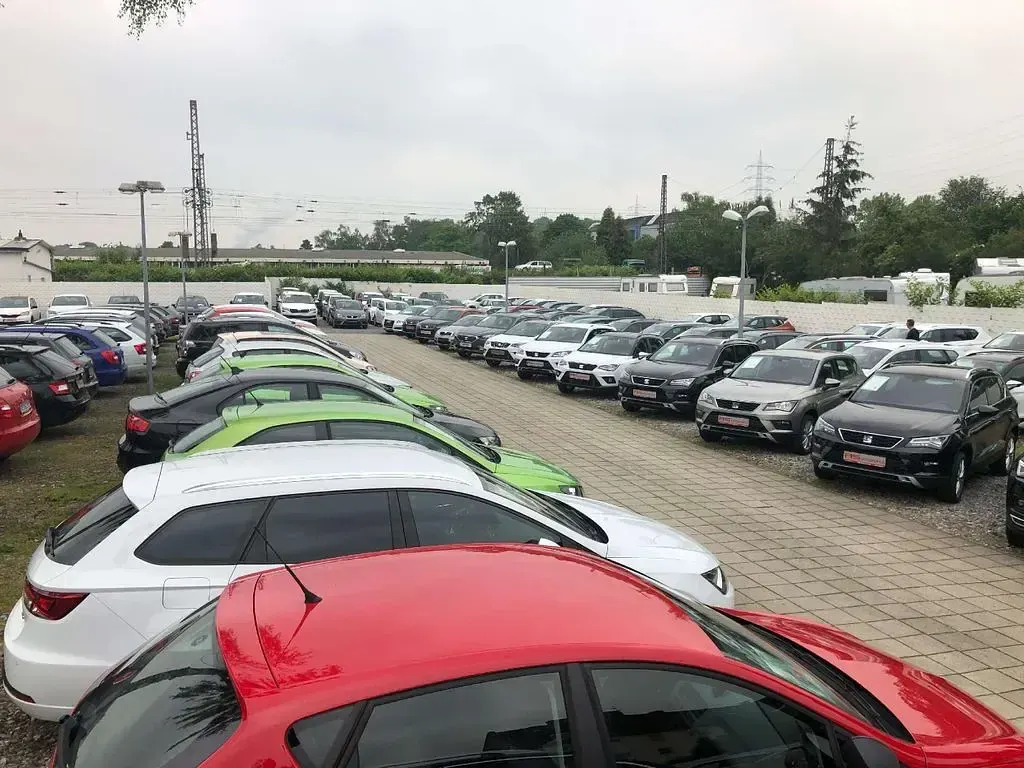 Gebraucht Skoda Rapid Cool Edition 95 PS (69 kW) 2019 Schwarzmagic perleffekt Kleinwagen