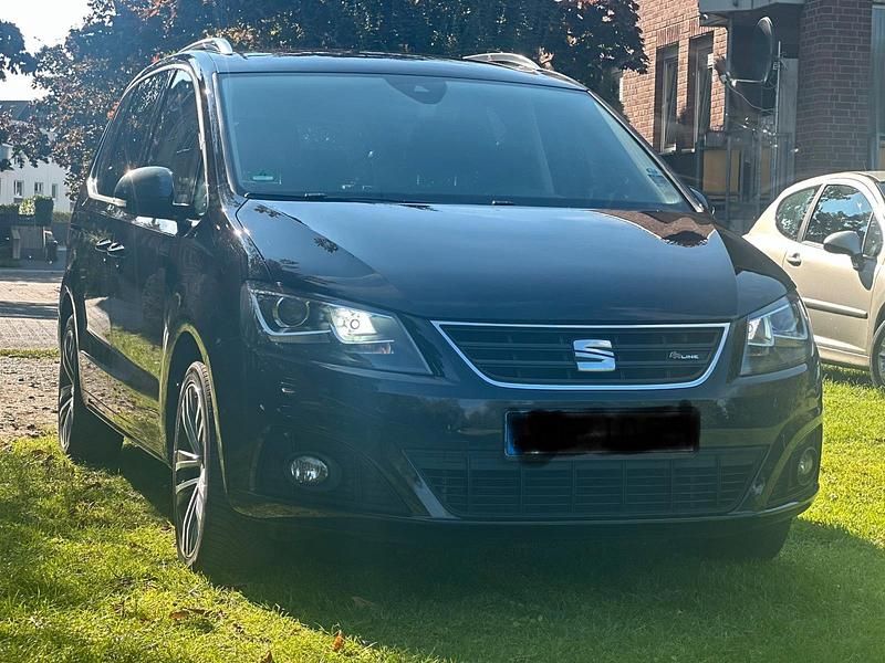 Schwarz Gebraucht 2016 Seat Alhambra Van / Kleinbus | 25.500 € (Etwas zu teuer) - Bild 1/4